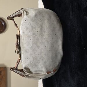 Louis Vuitton Cream Hobo Bag